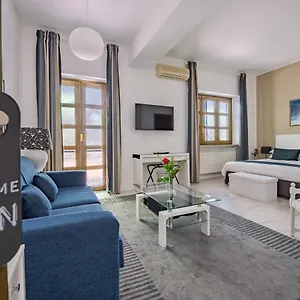  Bed & Breakfast Donnalaura Italy
